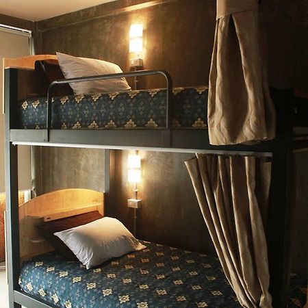 Готель Club76 Bunk Bed. (Adults Only) Чіангмай Екстер'єр фото